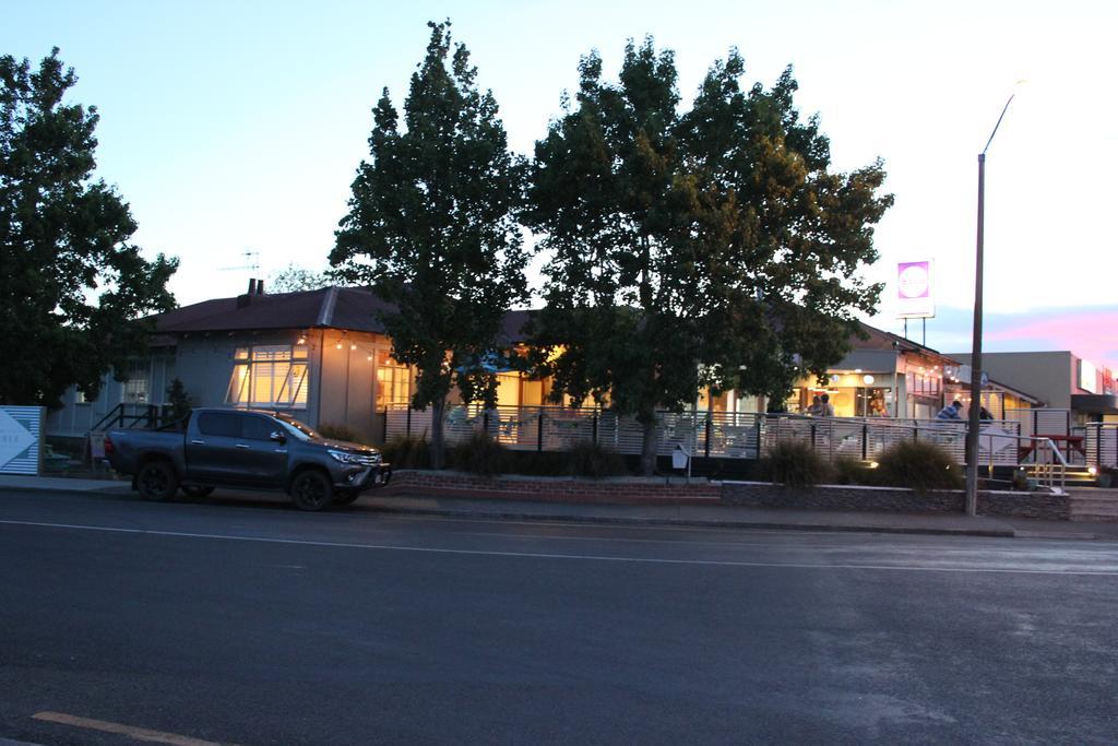 Clive Studios-Formally Clive Motel Exterior foto